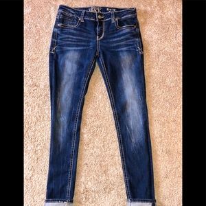 Buckle Skinny Jeans NWOT 29/32
